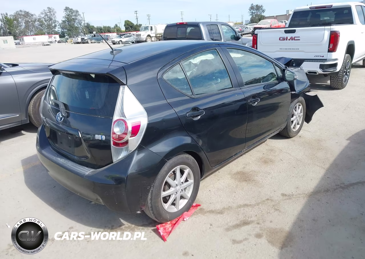 2012 Toyota Prius C Four VIN:JTDKDTB31C1012209 - 4