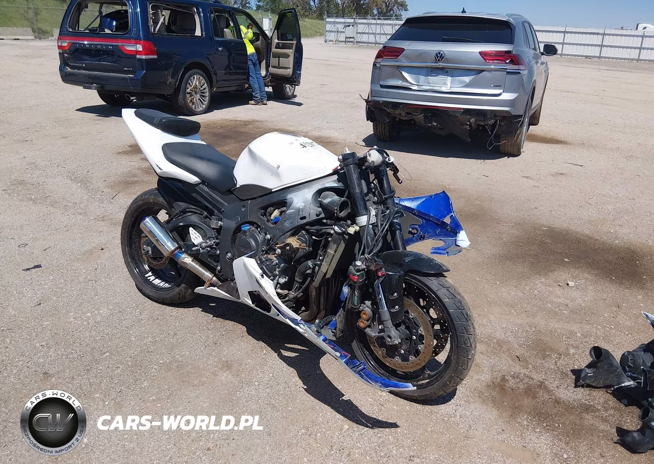 2005 Yamaha Yzfr6 L