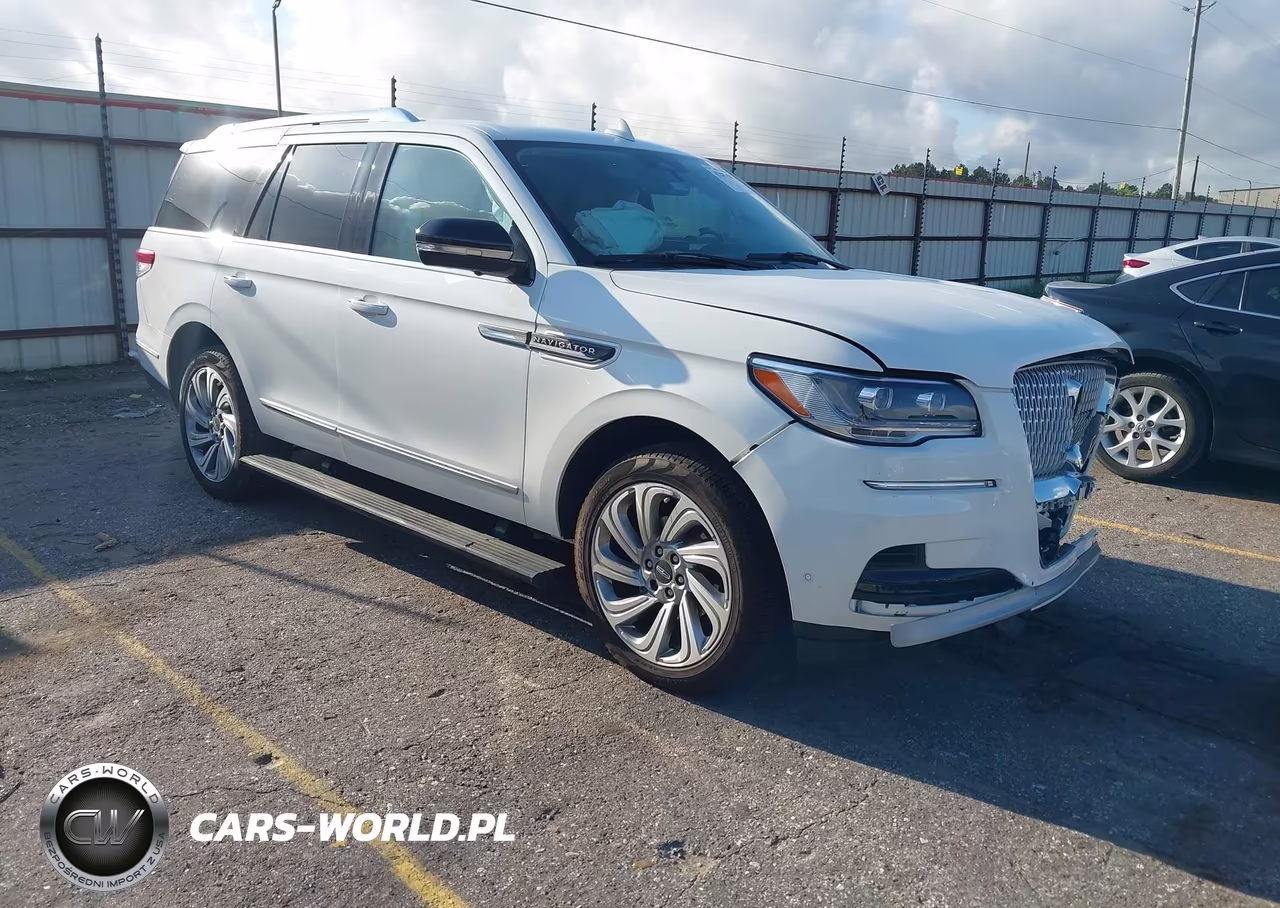 2024 Lincoln Navigator Premiere – zdjęcie 1 z 17