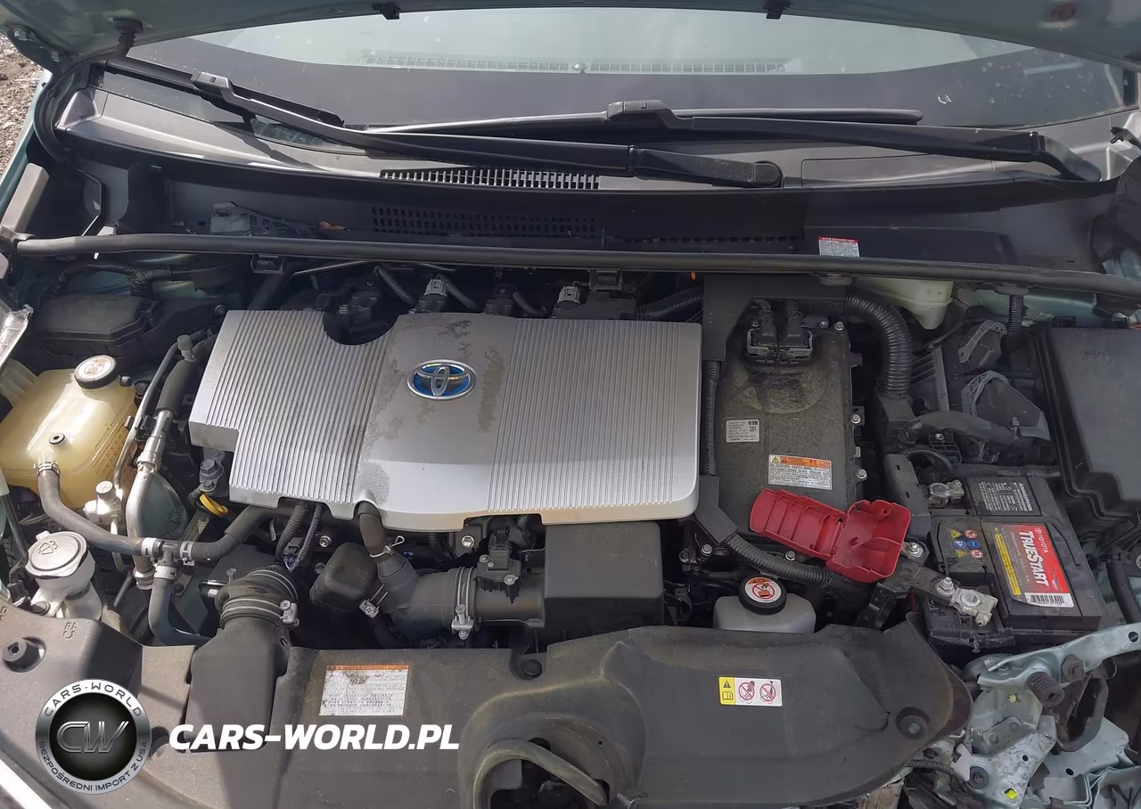 2018 Toyota Prius Three Touring VIN:JTDKARFU2J3068532 - 10