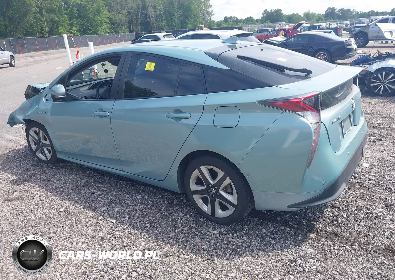 2018 Toyota Prius Three Touring VIN:JTDKARFU2J3068532 - 3