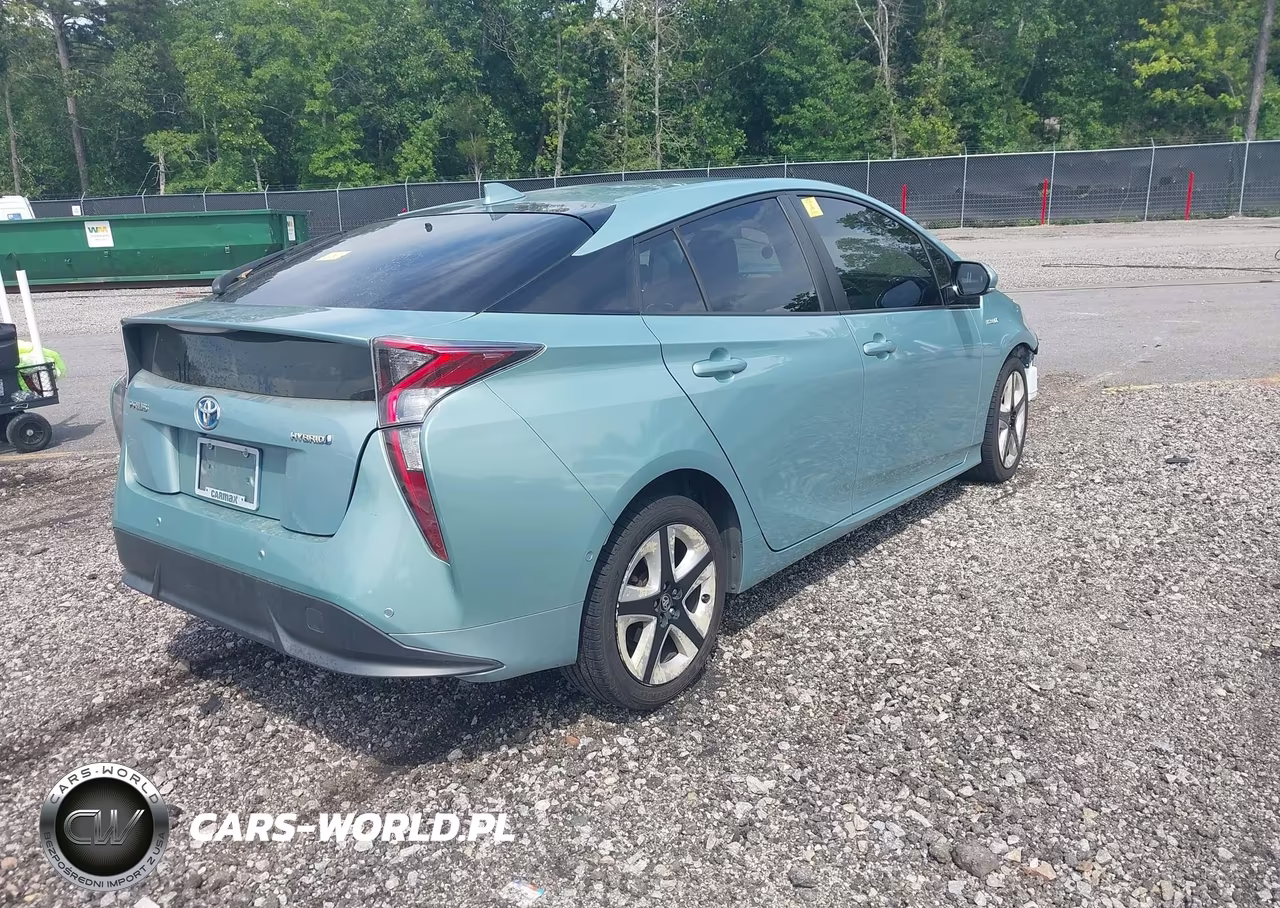 2018 Toyota Prius Three Touring VIN:JTDKARFU2J3068532 - 4