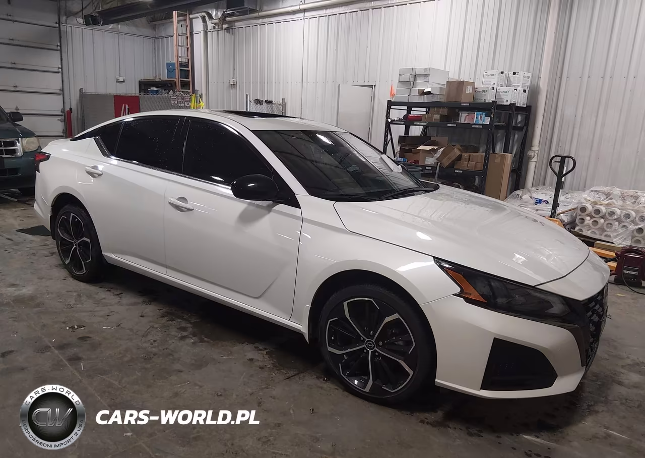2023 Nissan Altima Sr Intelligent Awd – zdjęcie 1 z 17