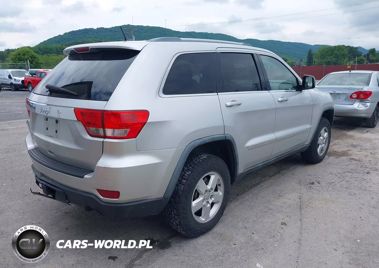 2011 Jeep Grand Cherokee Laredo VIN:1J4RR4GG7BC671510 - 4