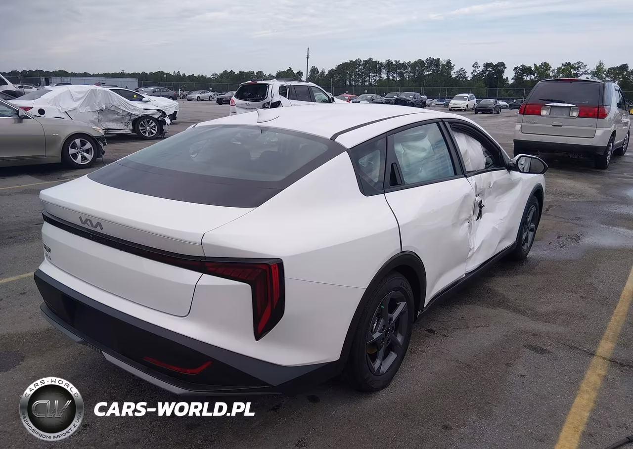 2026 Kia K4 Lxs VIN:3KPFT4DEXTE318668 - 4