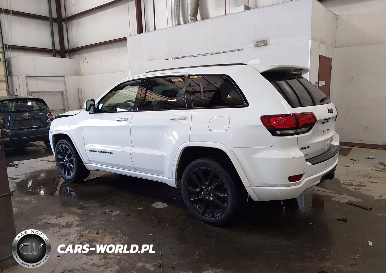 2018 Jeep Grand Cherokee Altitude 4X4 VIN:1C4RJFAG9JC491509 - 14