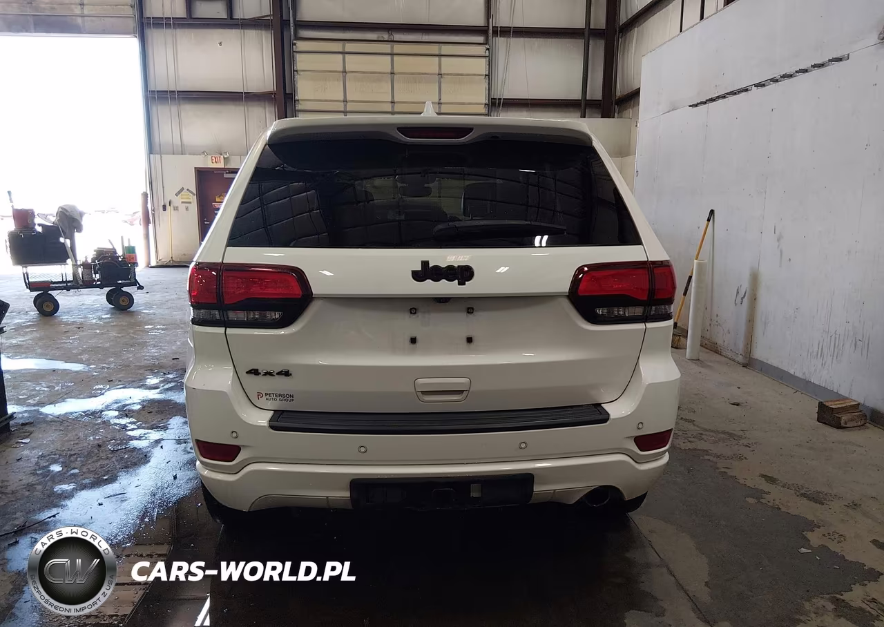 2018 Jeep Grand Cherokee Altitude 4X4 VIN:1C4RJFAG9JC491509 - 16
