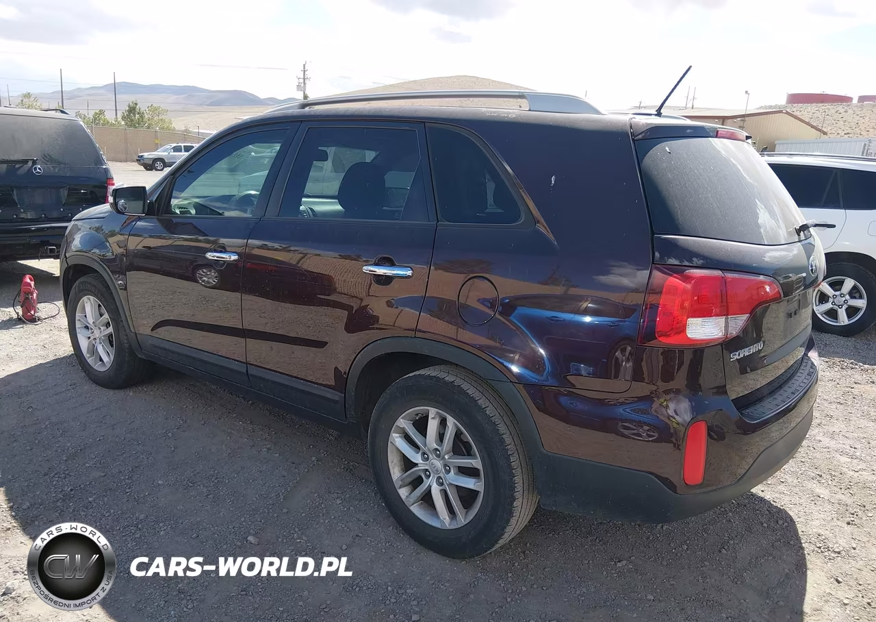 2015 Kia Sorento Lx VIN:5XYKT4A6XFG635448 - 3
