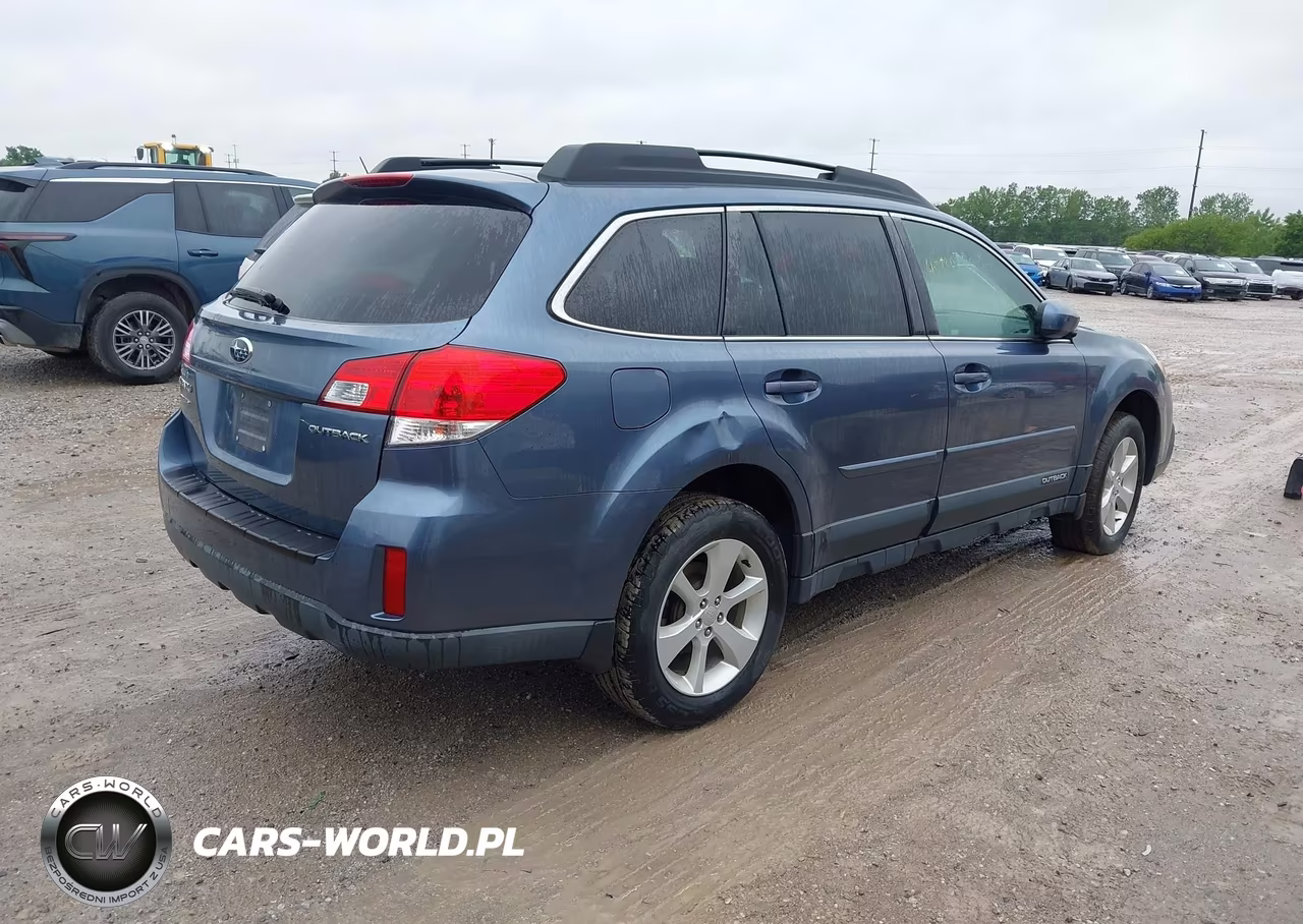 2013 Subaru Outback 2.5I Premium VIN:4S4BRCBC6D3246316 - 4