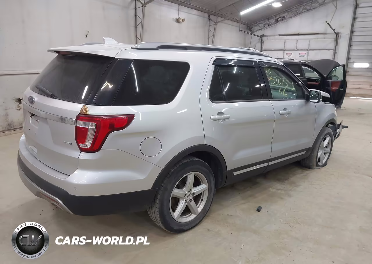 2016 Ford Explorer Xlt VIN:1FM5K8DH4GGC79786 - 4
