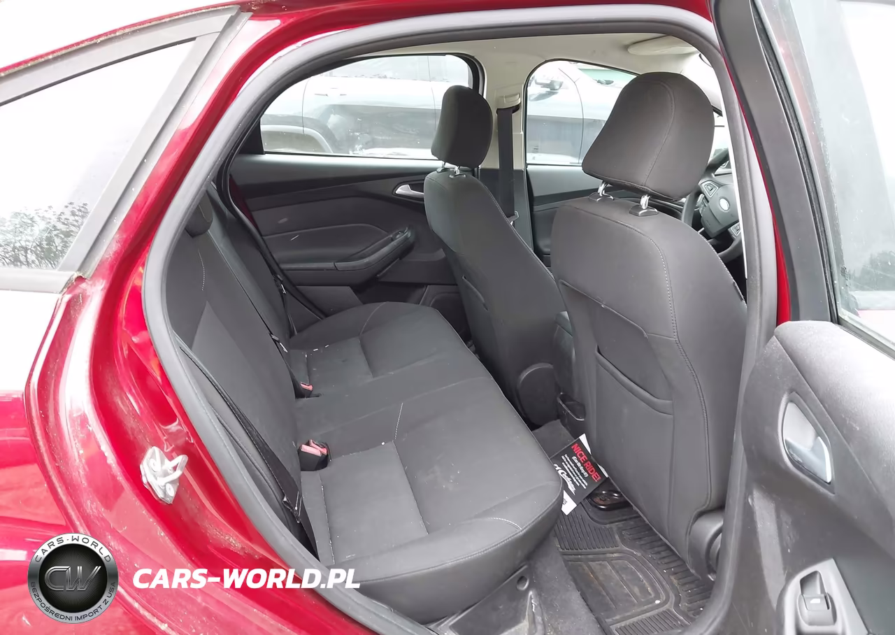 2015 Ford Focus Se VIN:1FADP3F21FL200440 - 8
