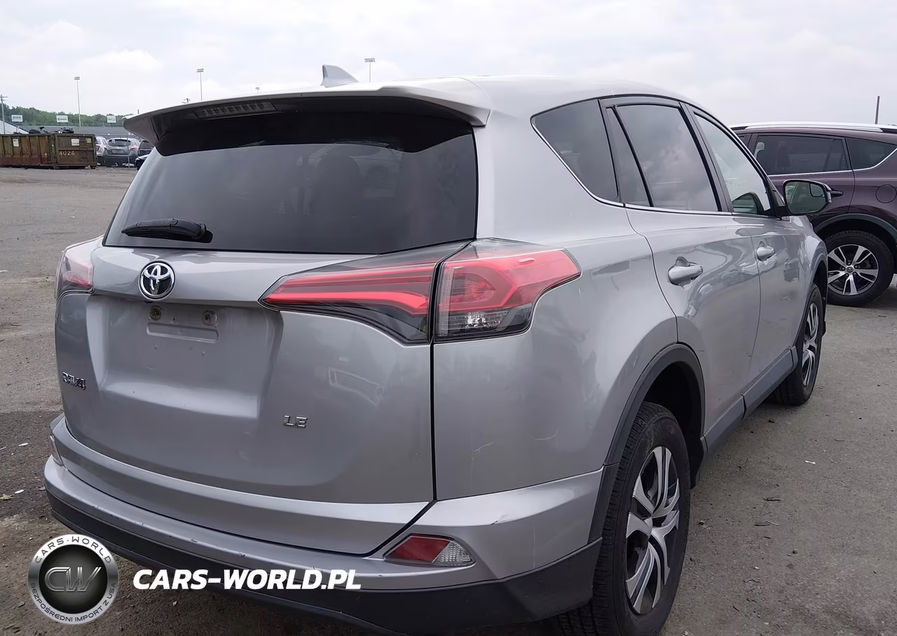 2017 Toyota Rav4 Le VIN:2T3BFREV5HW632483 - 4