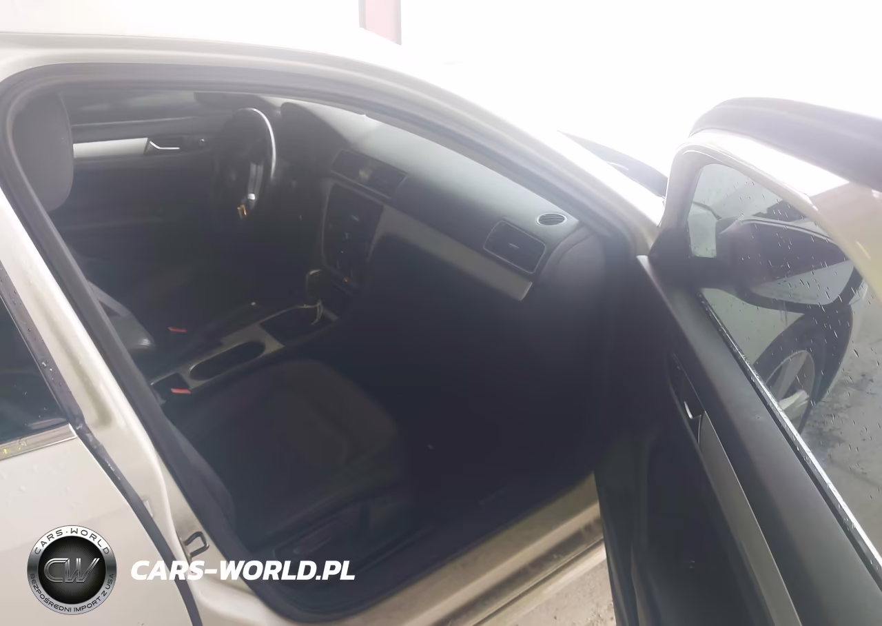 2013 Volkswagen Passat 2.5L Se VIN:1VWBP7A38DC035313 - 5