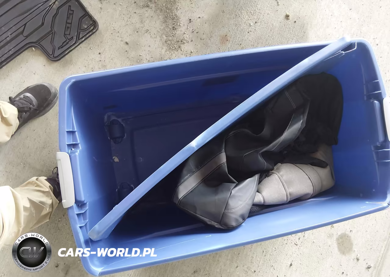 2018 Chevrolet Volt Premier VIN:1G1RD6S52JU139377 - 12