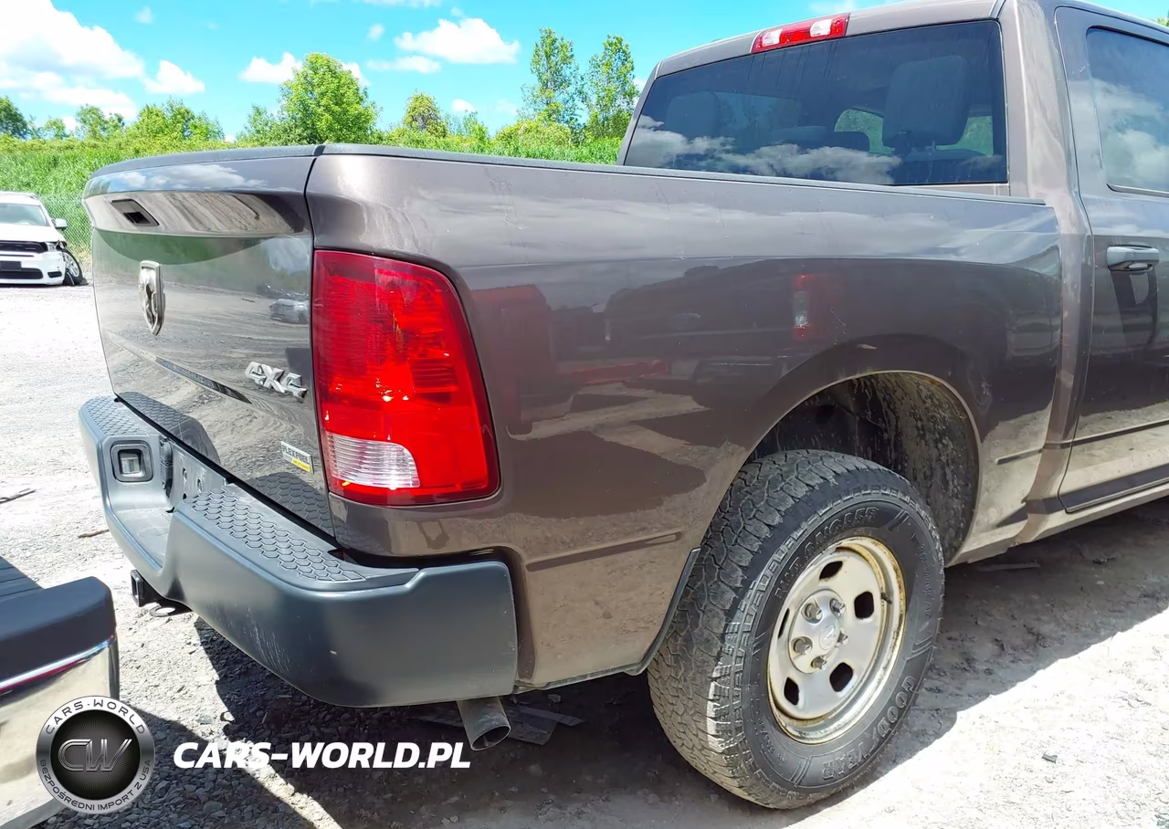 2019 Ram 1500 Classic Tradesman 4X4 5'7 Box VIN:1C6RR7KG2KS658529 - 4