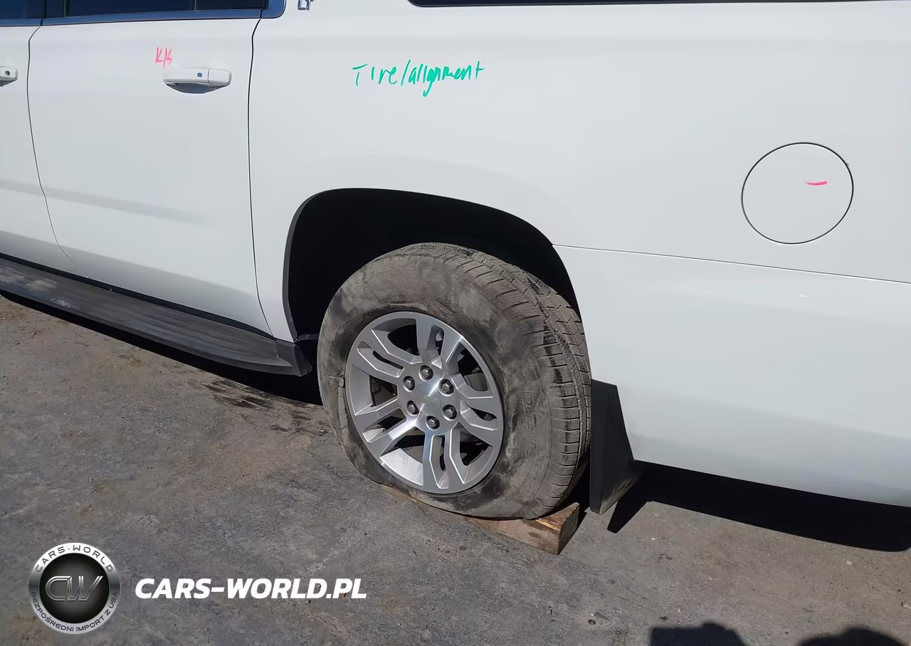 2017 Chevrolet Suburban Lt VIN:1GNSCHKC7HR234334 - 6