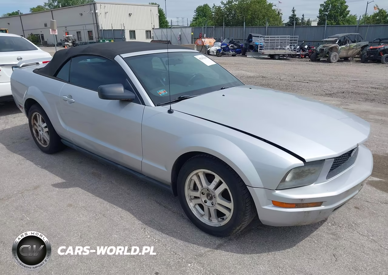2007 Ford Mustang V6 Deluxe-V6 Premium