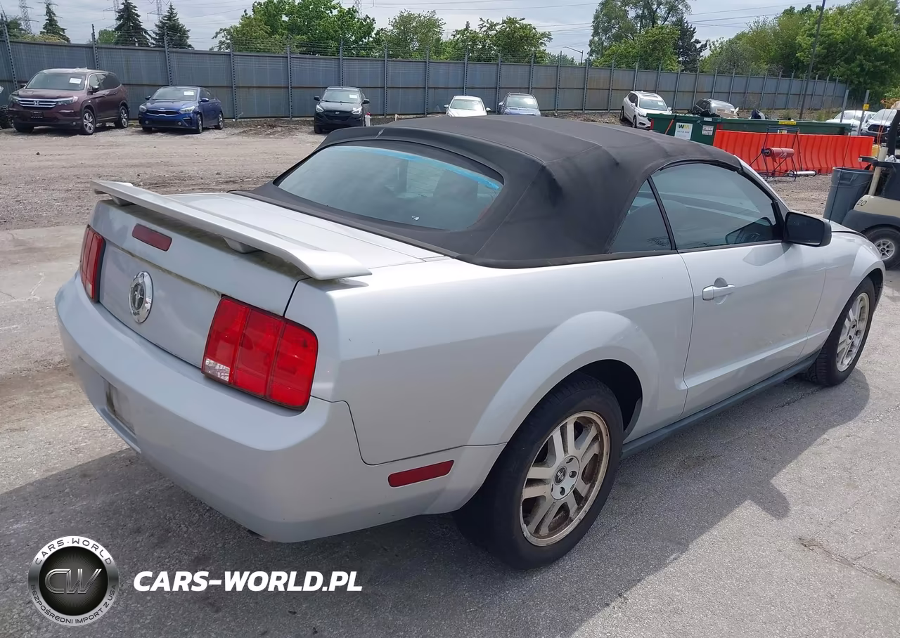 2007 Ford Mustang V6 Deluxe-V6 Premium VIN:1ZVFT84N575338364 - 4