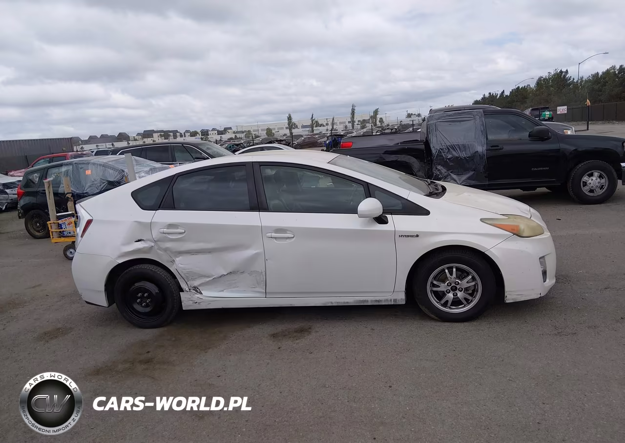 2011 Toyota Prius Four VIN:JTDKN3DU8B0303491 - 14