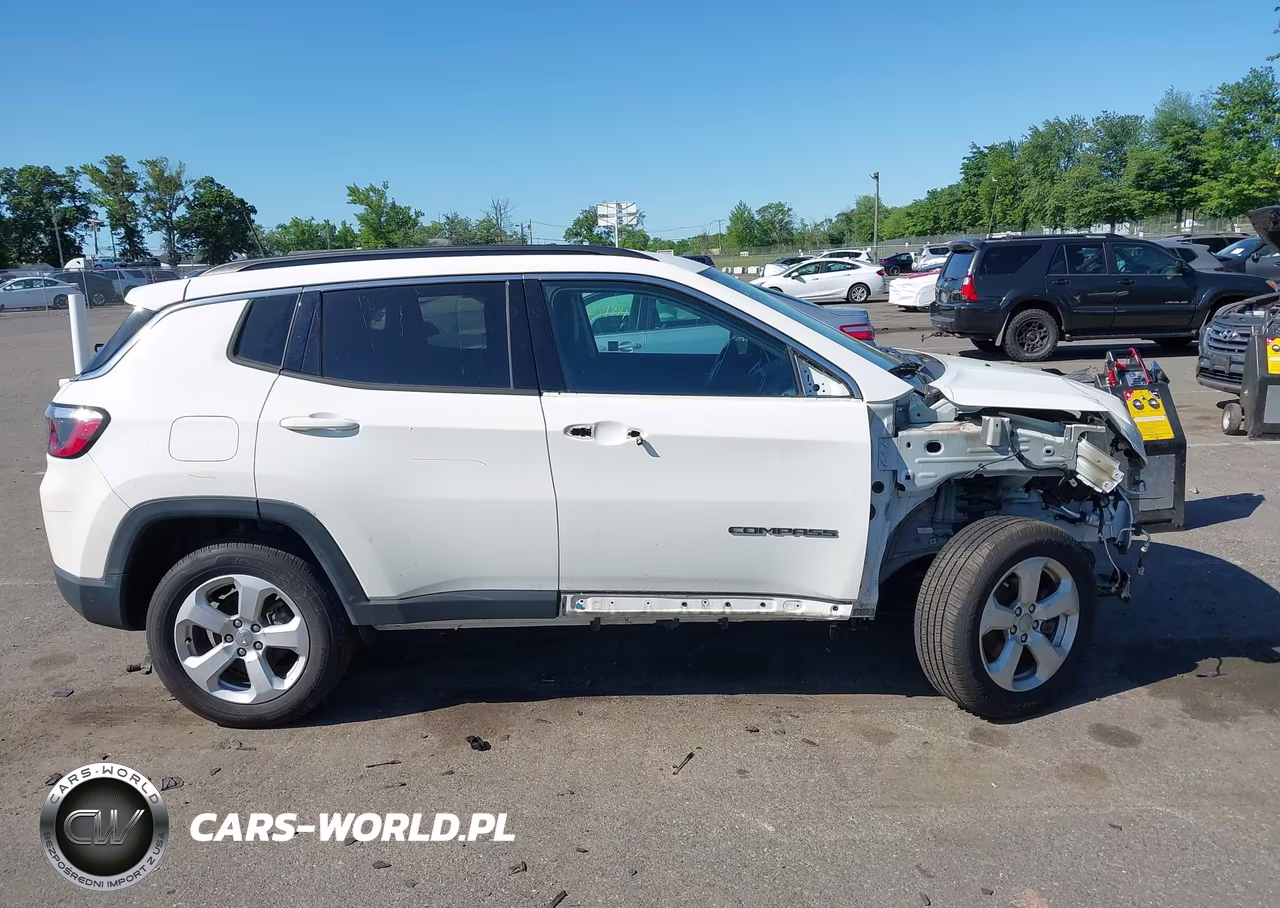 2021 Jeep Compass Latitude 4X4 VIN:3C4NJDBB1MT544511 - 13