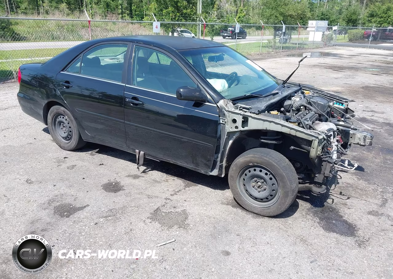 2004 Toyota Camry Le – zdjęcie 1 z 16