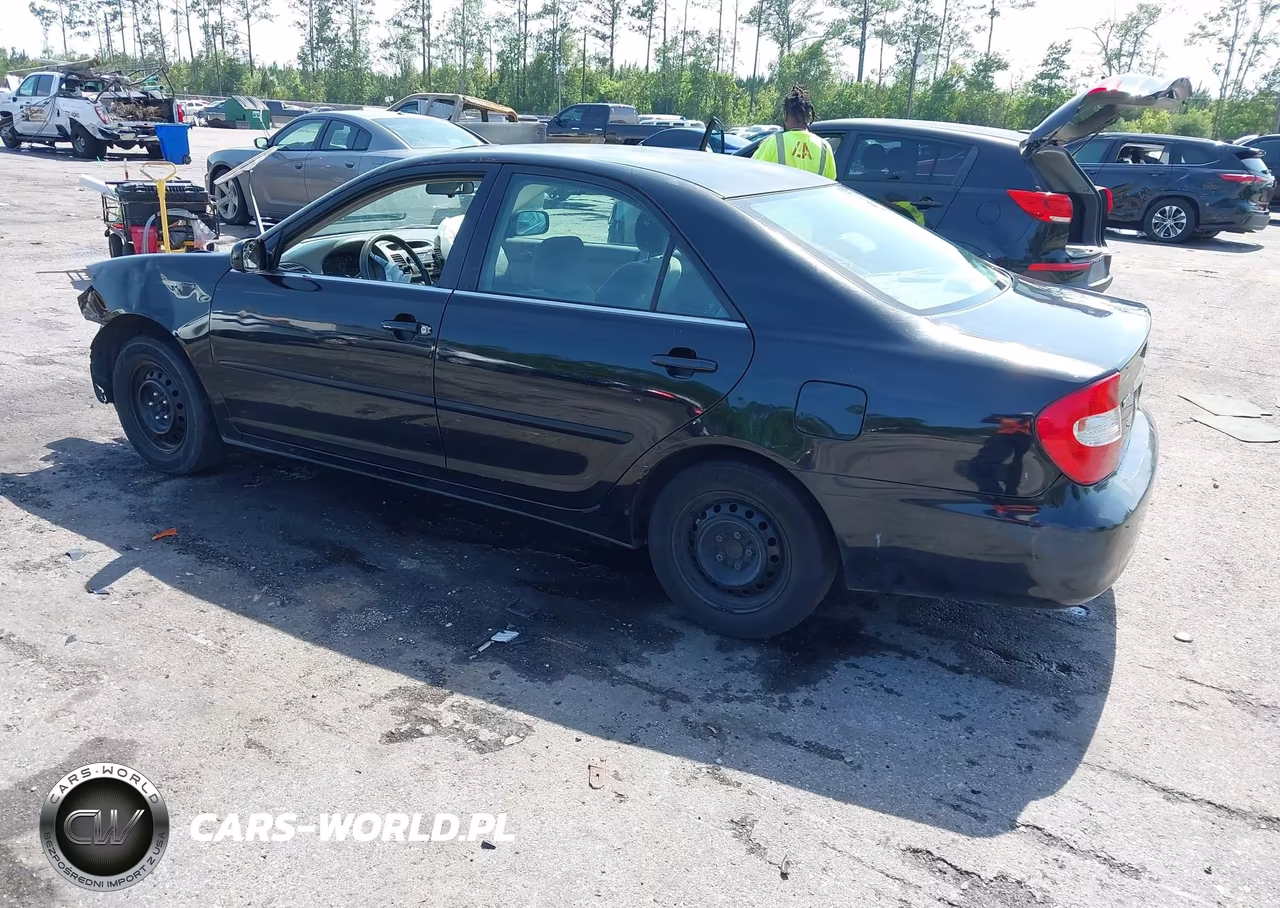 2004 Toyota Camry Le VIN:4T1BE32K24U374789 - 3