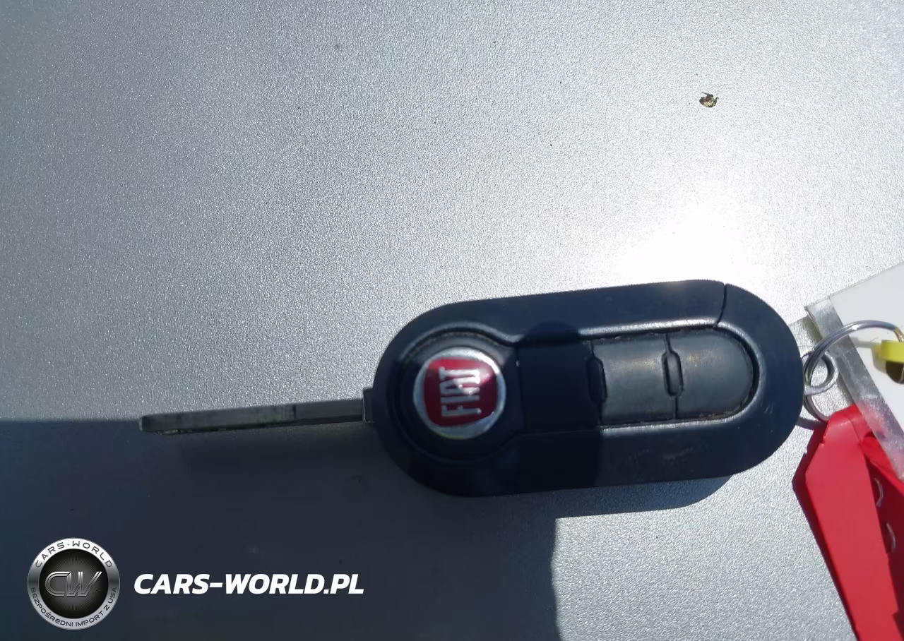 2016 Fiat 500E Battery Electric VIN:3C3CFFGE6GT209745 - 11