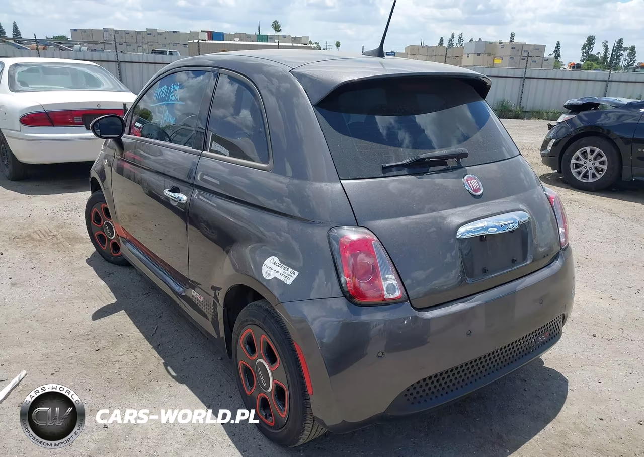 2016 Fiat 500E Battery Electric VIN:3C3CFFGE6GT209745 - 3