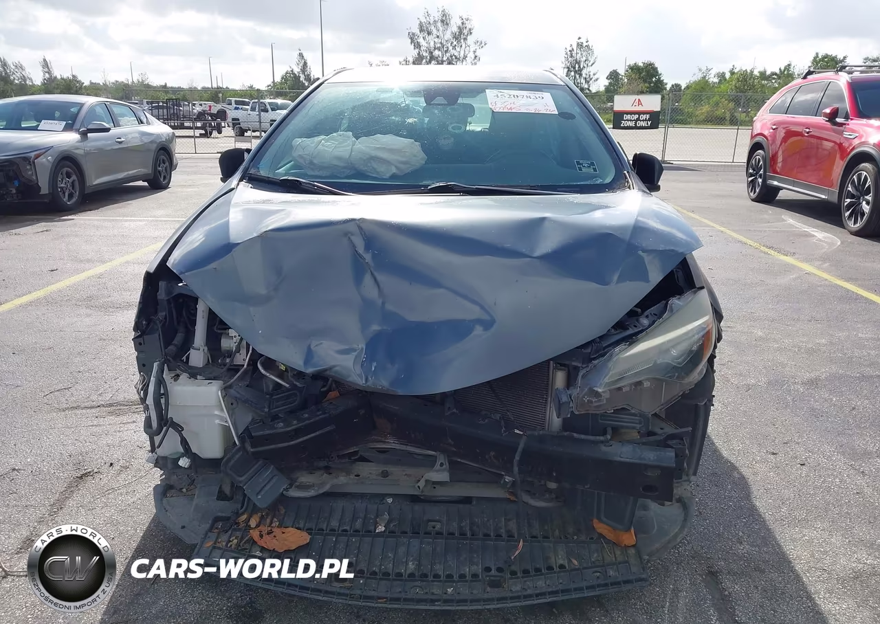 2017 Toyota Corolla Le VIN:5YFBURHE4HP723899 - 13