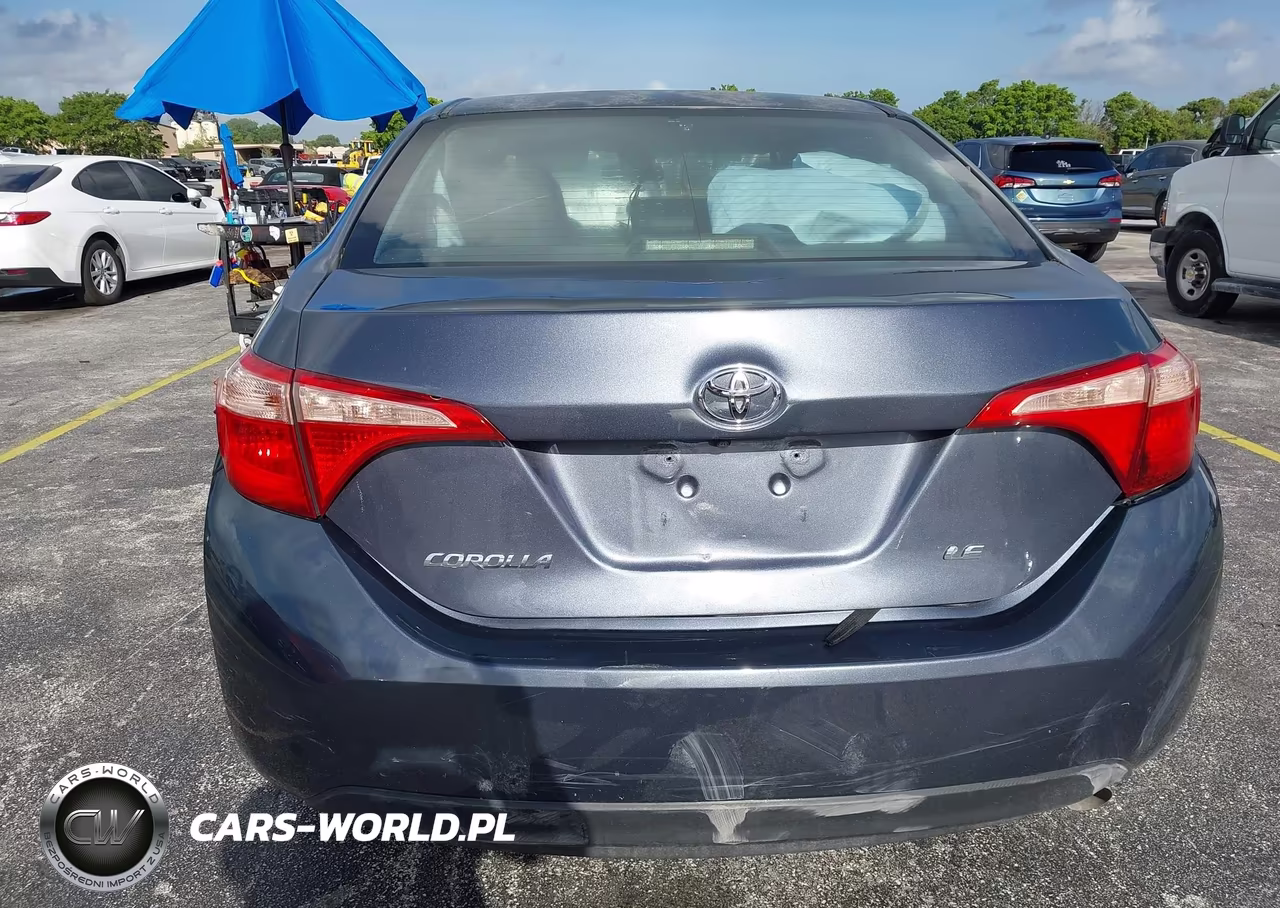 2017 Toyota Corolla Le VIN:5YFBURHE4HP723899 - 17