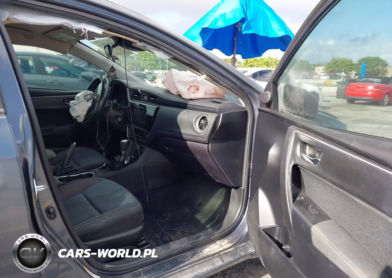 2017 Toyota Corolla Le VIN:5YFBURHE4HP723899 - 5