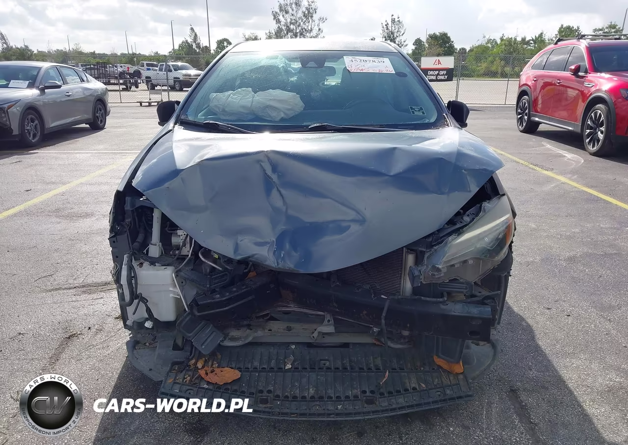 2017 Toyota Corolla Le VIN:5YFBURHE4HP723899 - 6