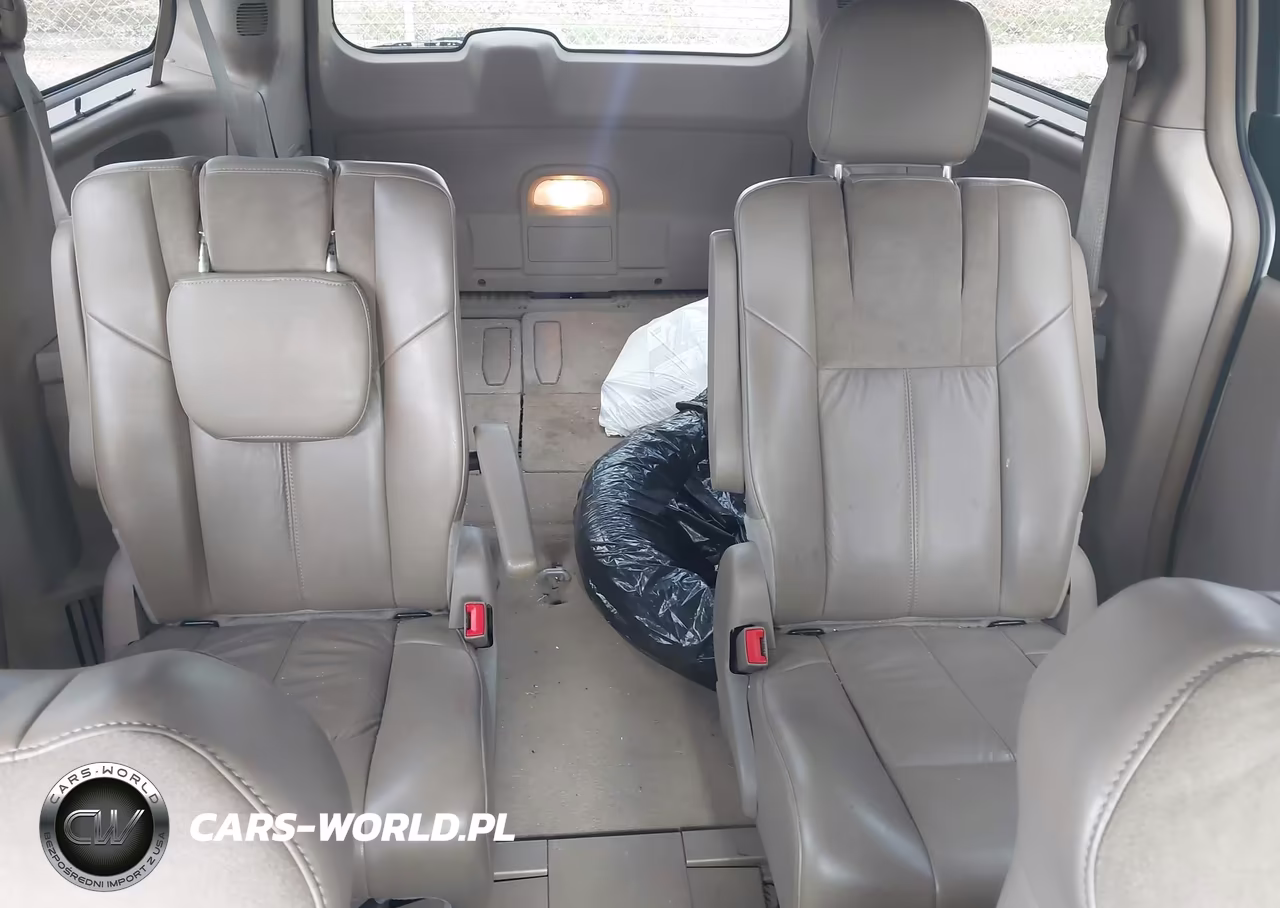 2014 Chrysler Town & Country Limited VIN:2C4RC1GG9ER204218 - 18