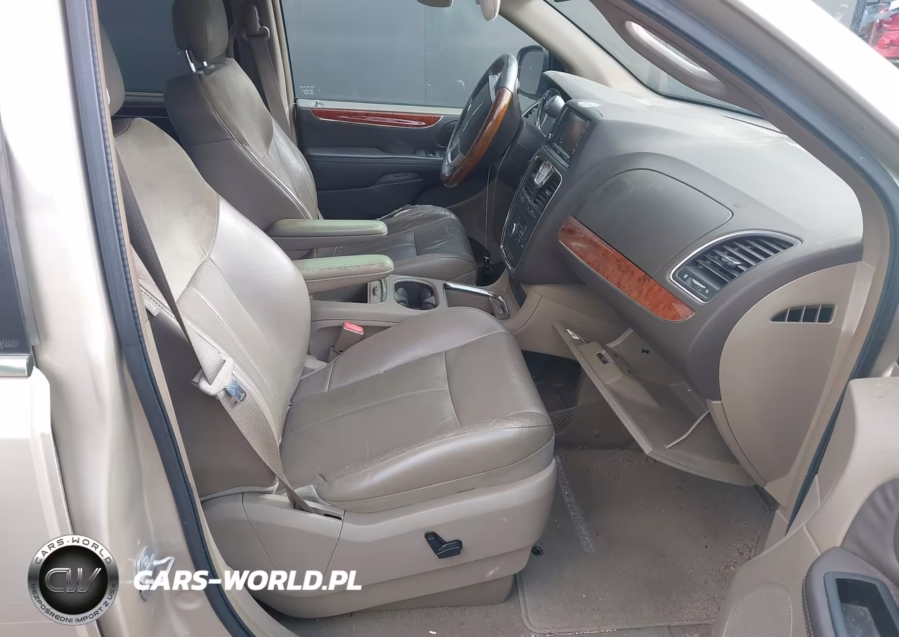 2014 Chrysler Town & Country Limited VIN:2C4RC1GG9ER204218 - 5