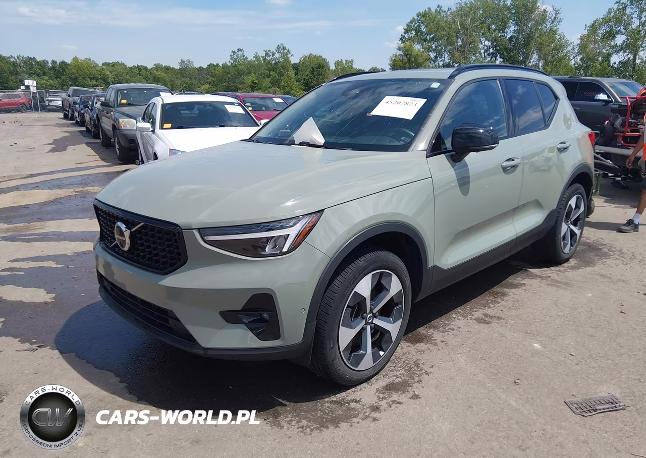 2023 Volvo Xc40 B5 Plus Dark Theme VIN:YV4L12UW4P2911089 - 2