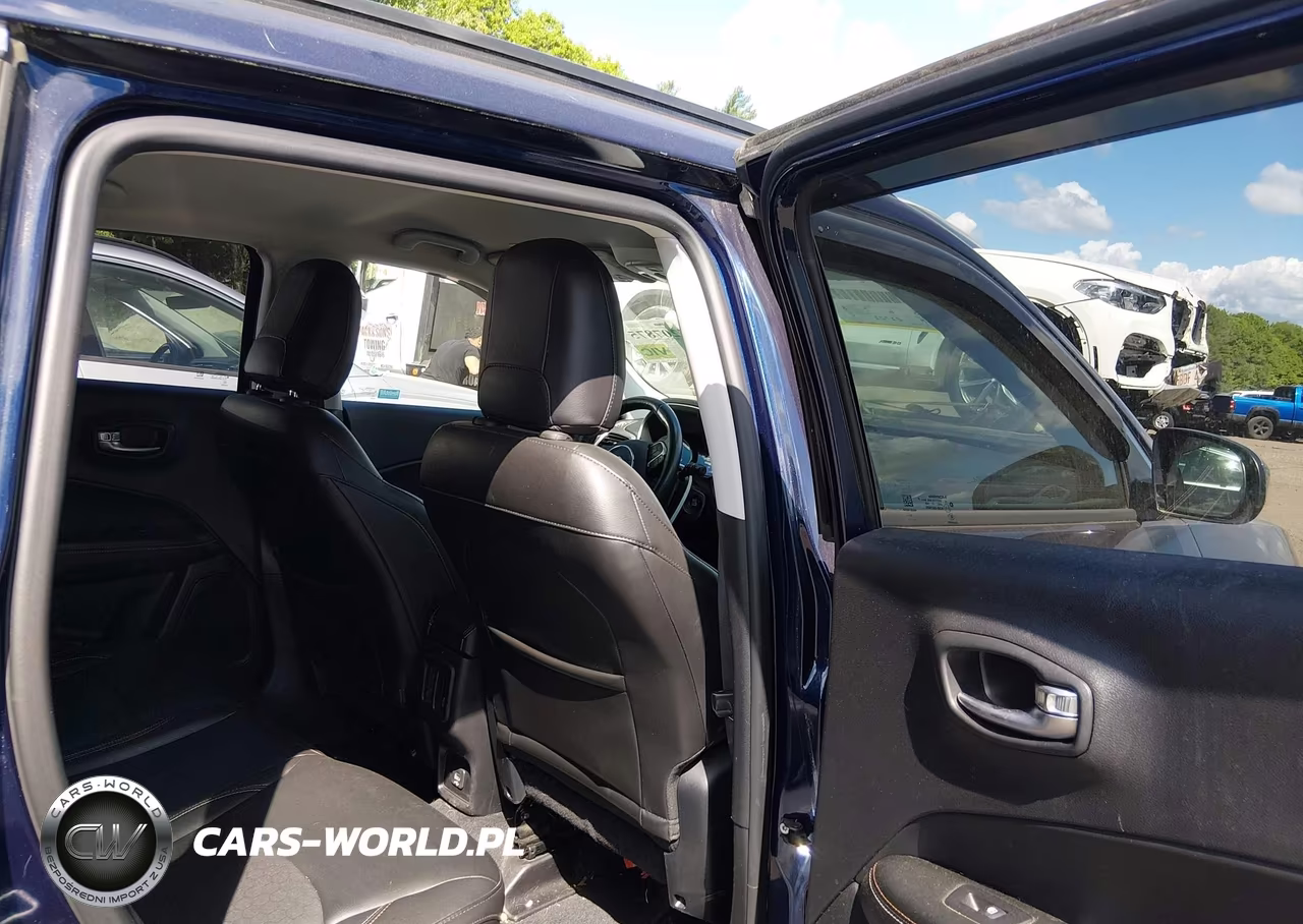 2018 Jeep Compass Latitude 4X4 VIN:3C4NJDBB3JT256193 - 8