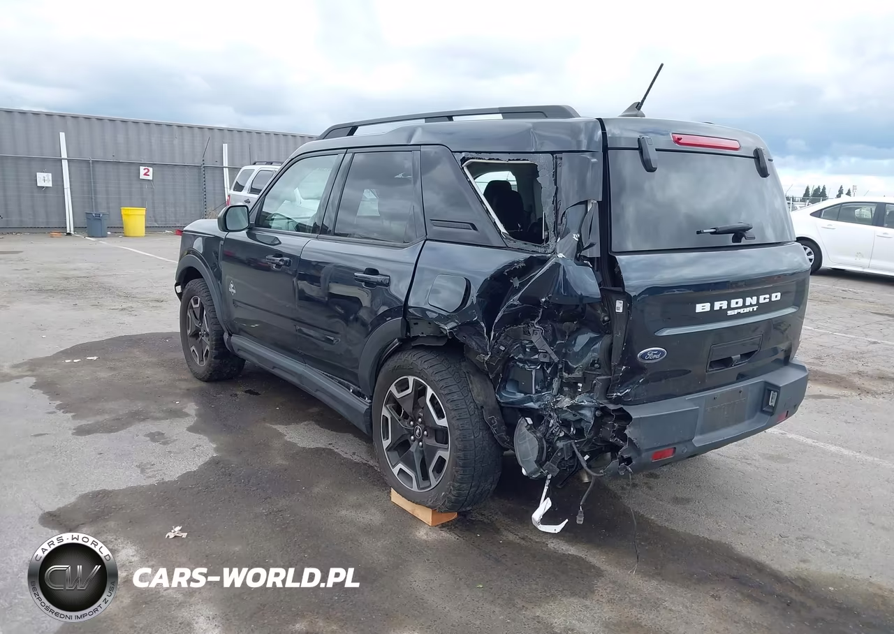 2021 Ford Bronco Sport Outer Banks VIN:3FMCR9C64MRB00014 - 3