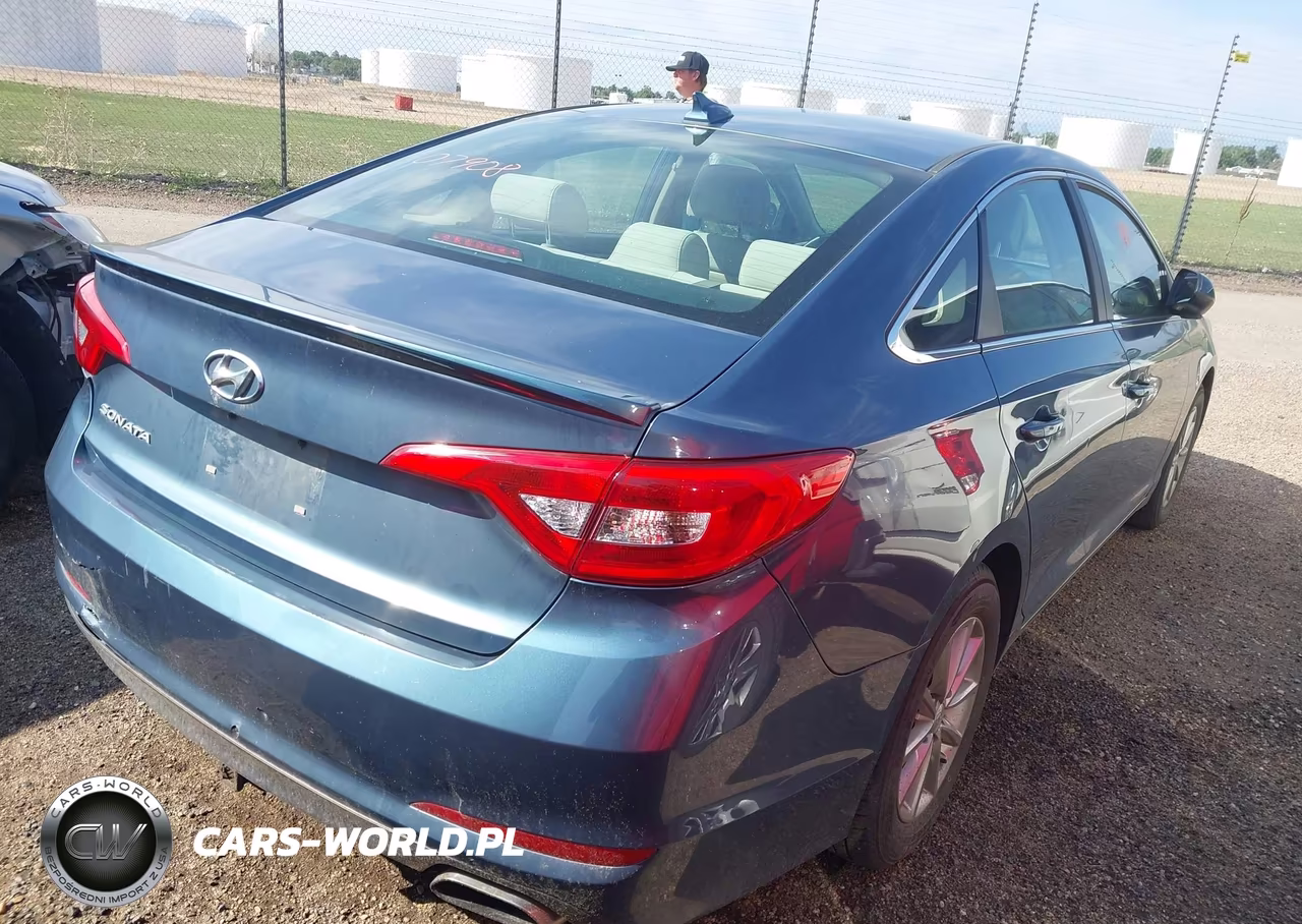 2016 Hyundai Sonata Se VIN:5NPE24AF6GH359733 - 4