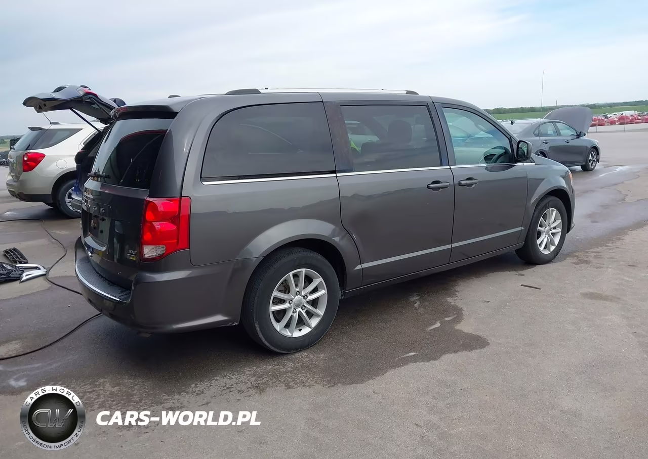 2019 Dodge Grand Caravan Sxt VIN:2C4RDGCG9KR631836 - 4