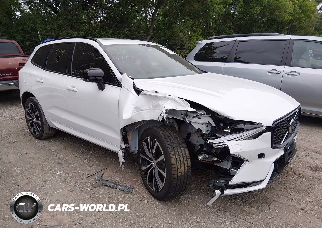 2025 Volvo Xc60 B5 Plus – zdjęcie 1 z 16