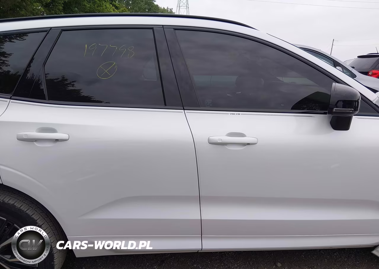 2025 Volvo Xc60 B5 Plus VIN:YV4M12RC9S1197798 - 13