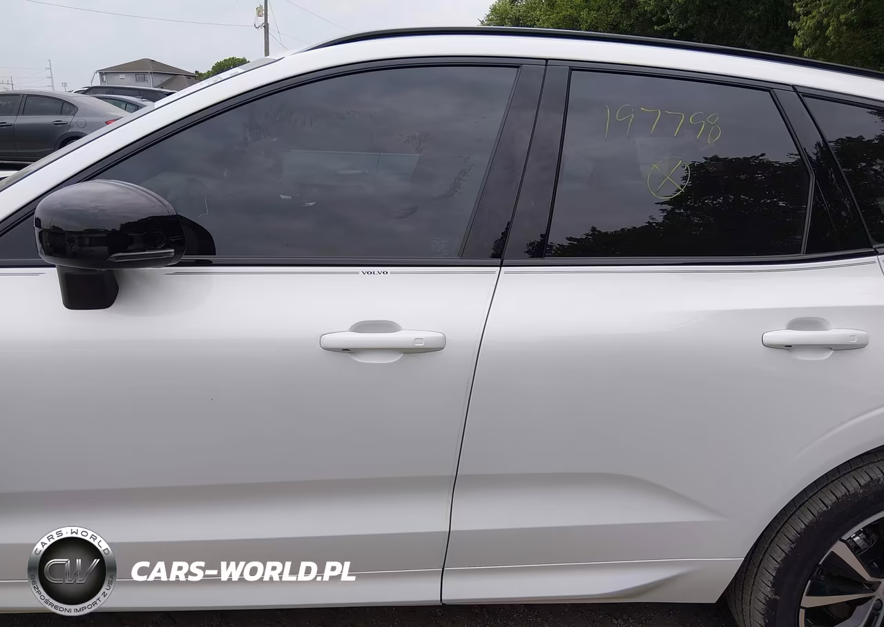 2025 Volvo Xc60 B5 Plus VIN:YV4M12RC9S1197798 - 14