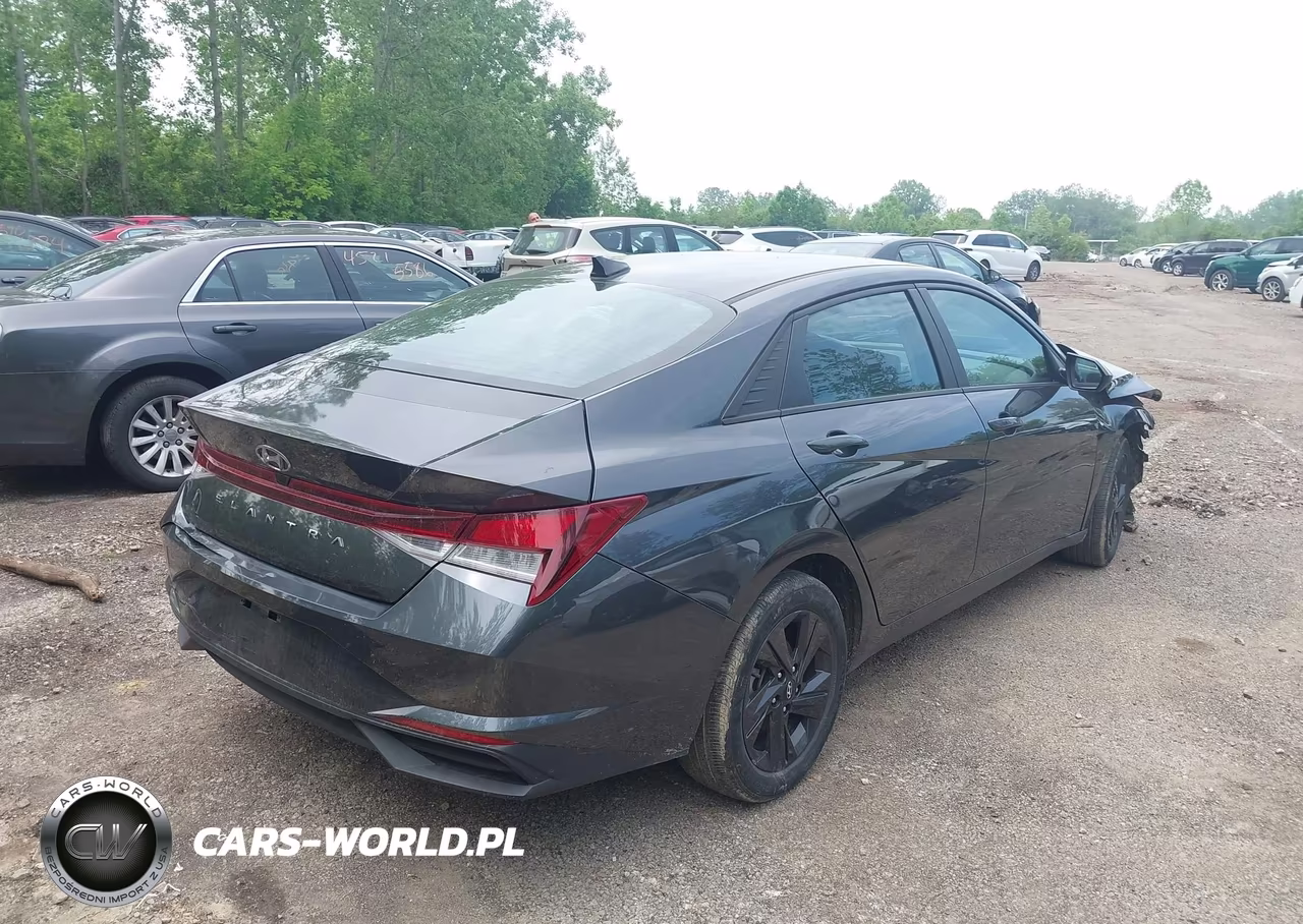 2022 Hyundai Elantra Sel VIN:5NPLM4AG6NH078636 - 4