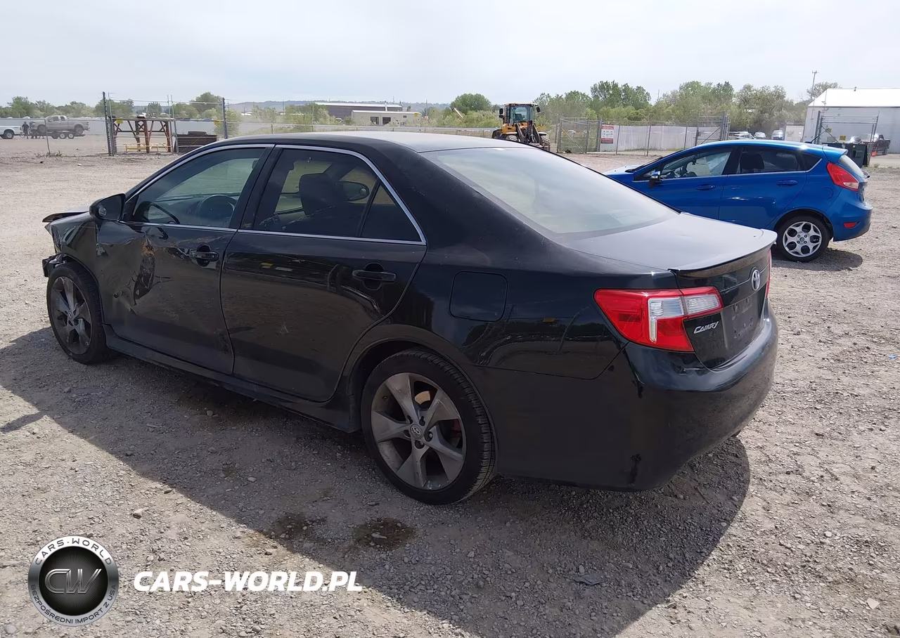 2014 Toyota Camry Se Sport VIN:4T1BF1FKXEU812620 - 3
