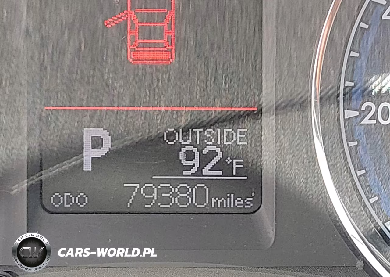 2018 Toyota Corolla Le VIN:5YFBURHE3JP824079 - 15