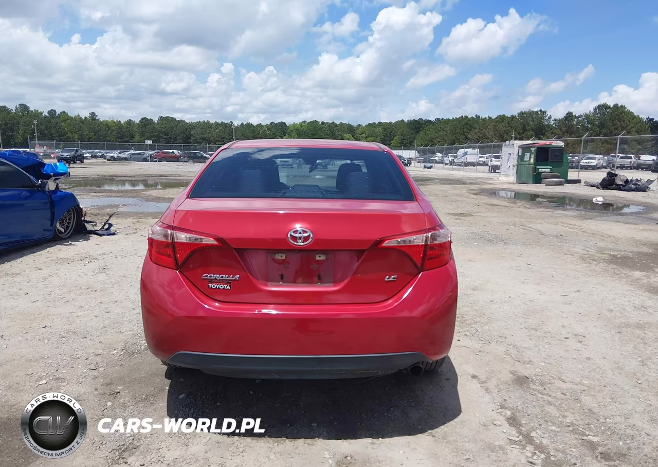 2018 Toyota Corolla Le VIN:5YFBURHE3JP824079 - 16
