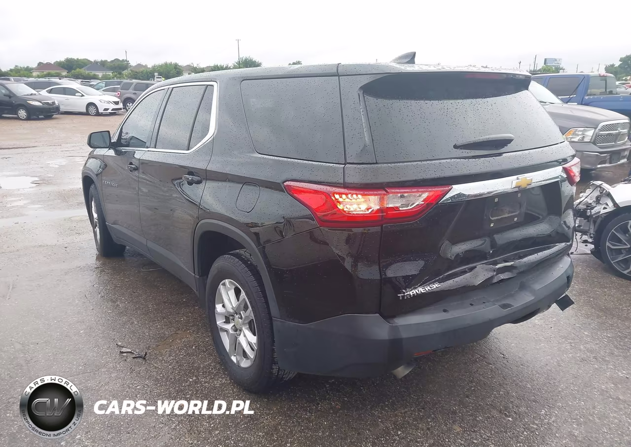 2018 Chevrolet Traverse Ls VIN:1GNERFKW3JJ237147 - 3