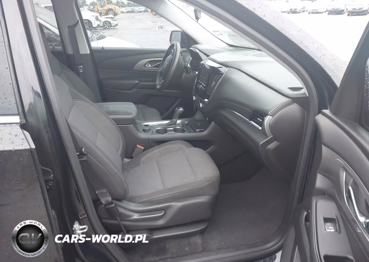 2018 Chevrolet Traverse Ls VIN:1GNERFKW3JJ237147 - 5