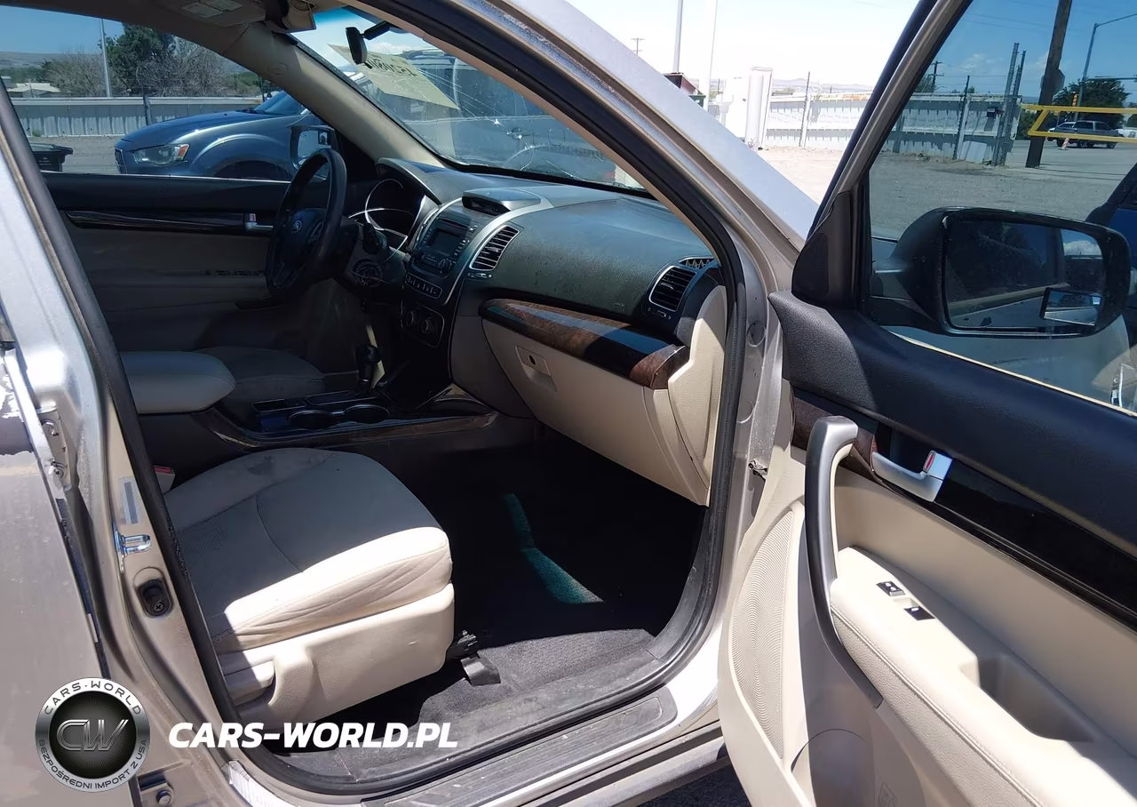 2015 Kia Sorento Lx V6 VIN:5XYKTDA78FG649874 - 5