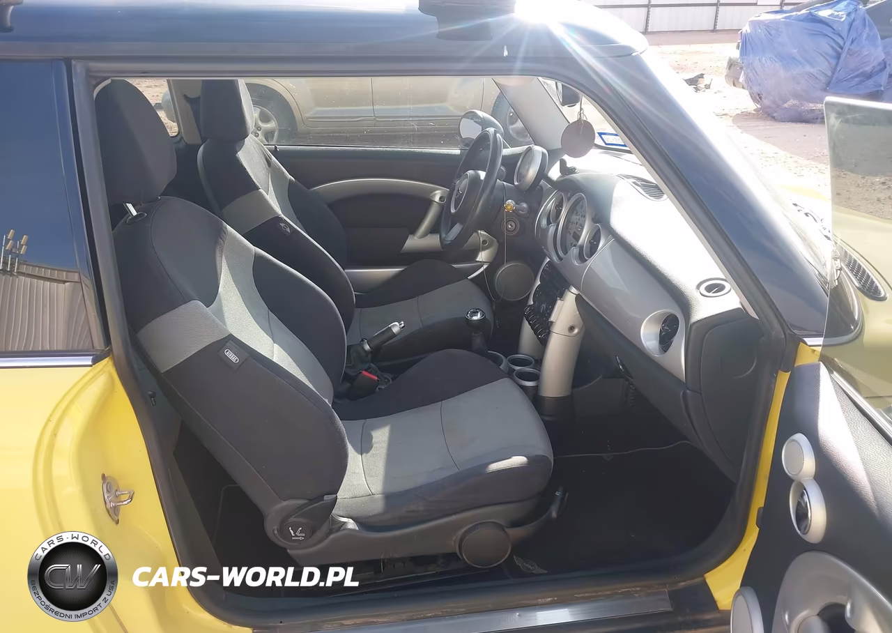 2005 Mini Cooper VIN:WMWRC33505TK61557 - 5